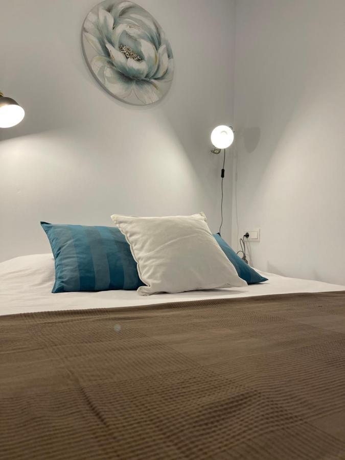 Villa New Townhouse In The Heart Of Nerja With Jacuzzi Extérieur photo