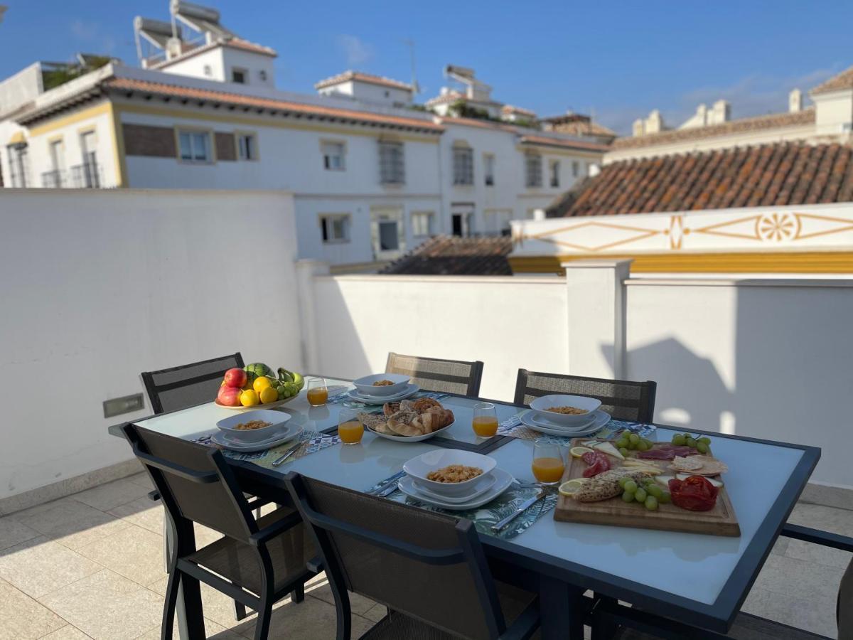 Villa New Townhouse In The Heart Of Nerja With Jacuzzi Extérieur photo