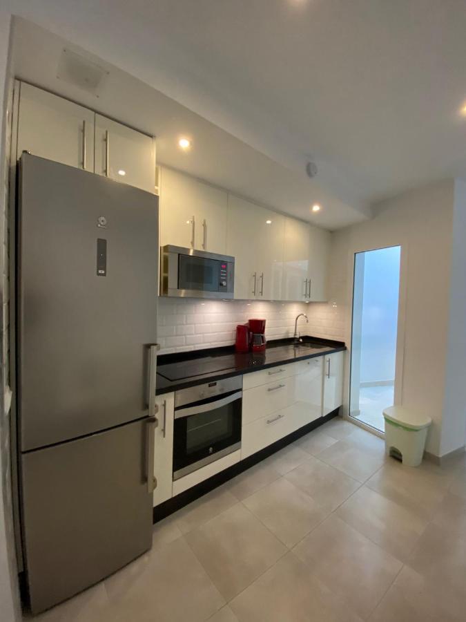 Villa New Townhouse In The Heart Of Nerja With Jacuzzi Extérieur photo