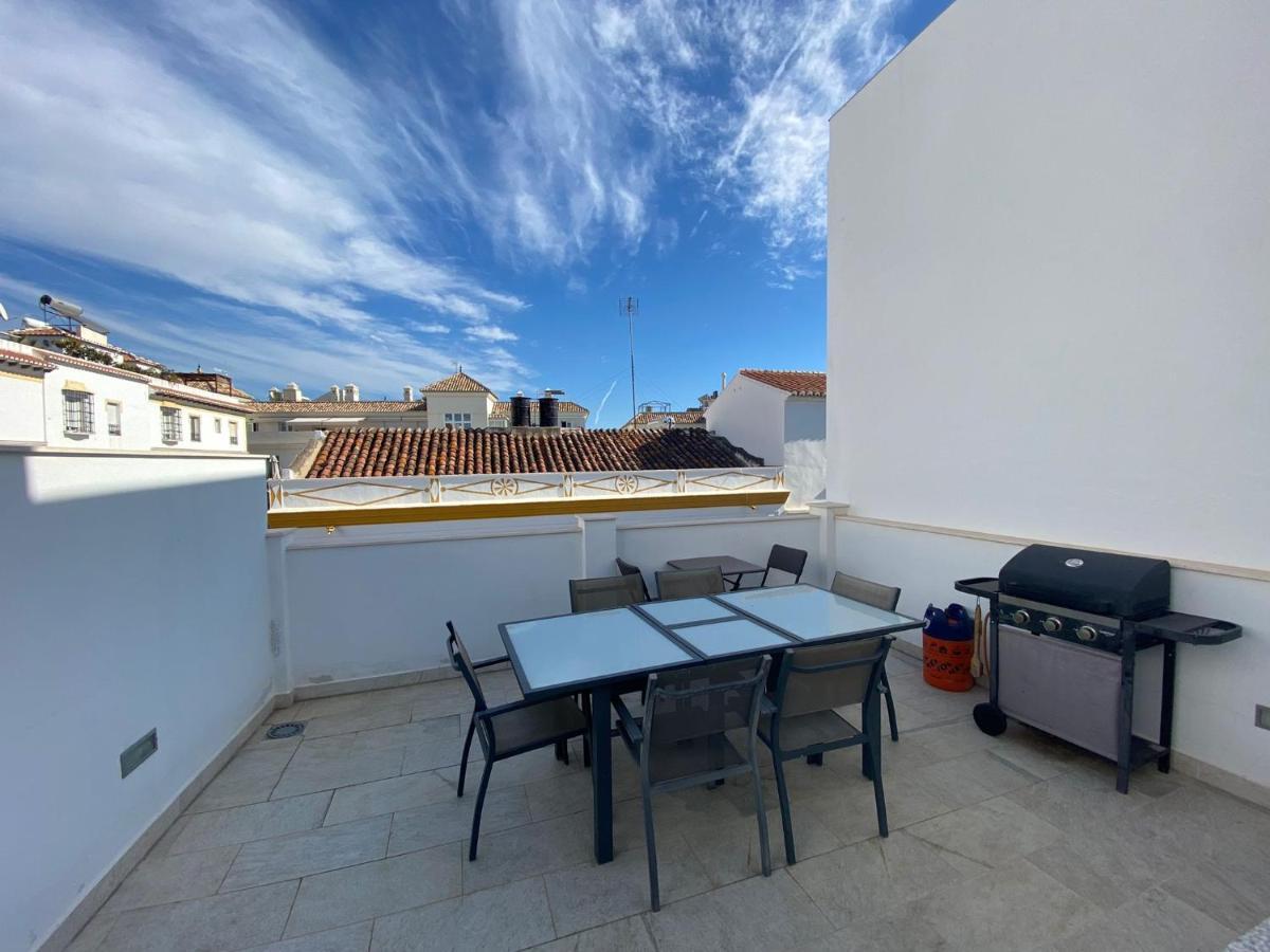 Villa New Townhouse In The Heart Of Nerja With Jacuzzi Extérieur photo