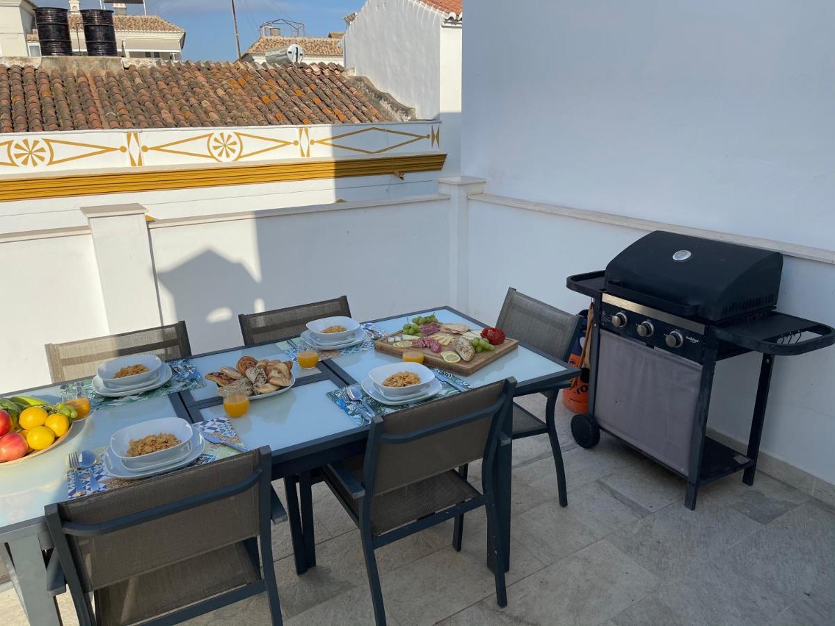 Villa New Townhouse In The Heart Of Nerja With Jacuzzi Extérieur photo