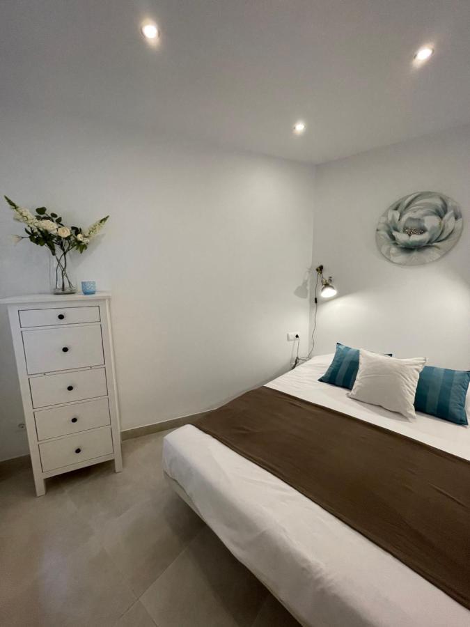 Villa New Townhouse In The Heart Of Nerja With Jacuzzi Extérieur photo