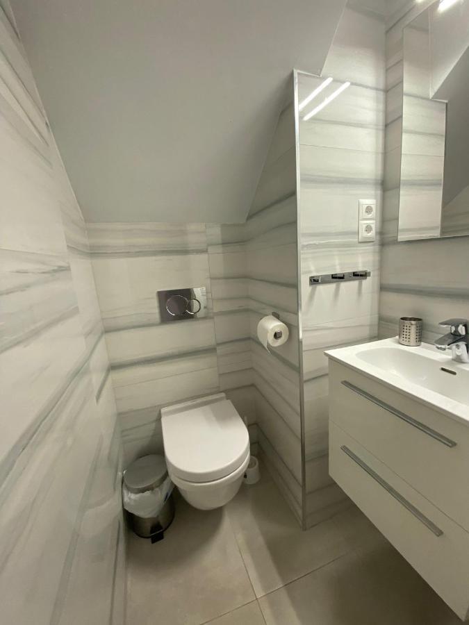 Villa New Townhouse In The Heart Of Nerja With Jacuzzi Extérieur photo