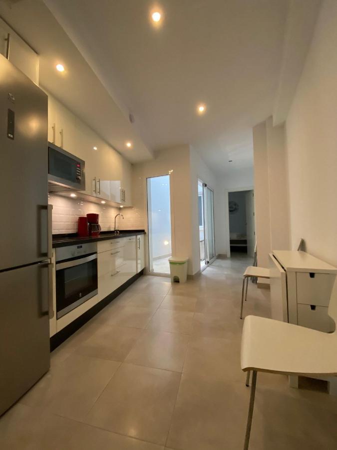 Villa New Townhouse In The Heart Of Nerja With Jacuzzi Extérieur photo